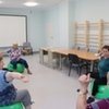 Zajęcia ruchowe na piłkach uczestników Klubu Seniora