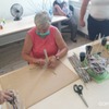Uczestniczka zajęć wykonująca swoją pracę